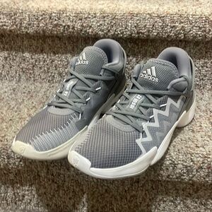 Men’s size 10 adidas issue 2.